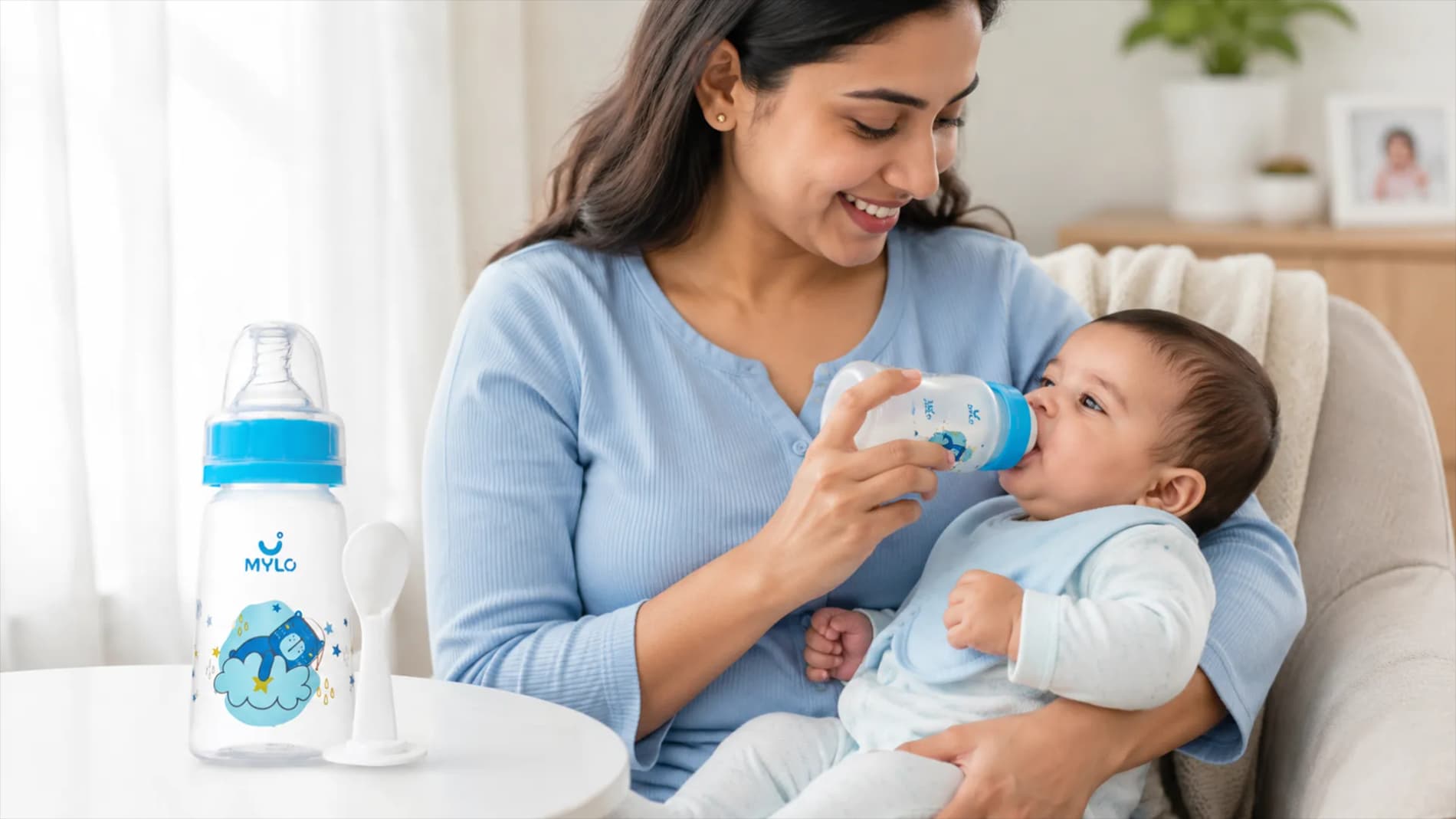 2-in-1 Baby Feeding Bottle (Bear) - 125 ml
