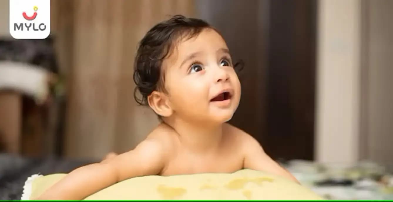 ஒரு குறுநடை போடும் குழந்தை தலையணையுடன் தூங்க சரியான நேரம் எது?(When is the right time for a toddler to sleep with a pillow In Tamil) 