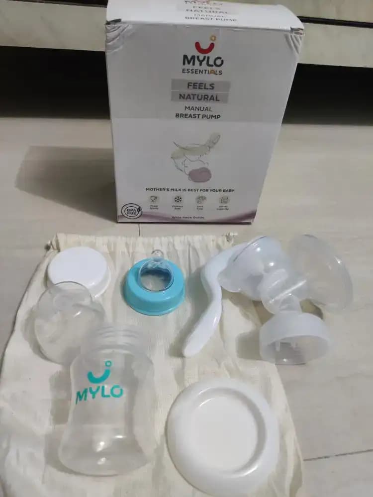Manual Breast Pump For Feeding Mothers | Anti Colic & BPA Free | Compact & Lightweight | Easy to hold | Easy to Clean | With Bottle (150 ml)