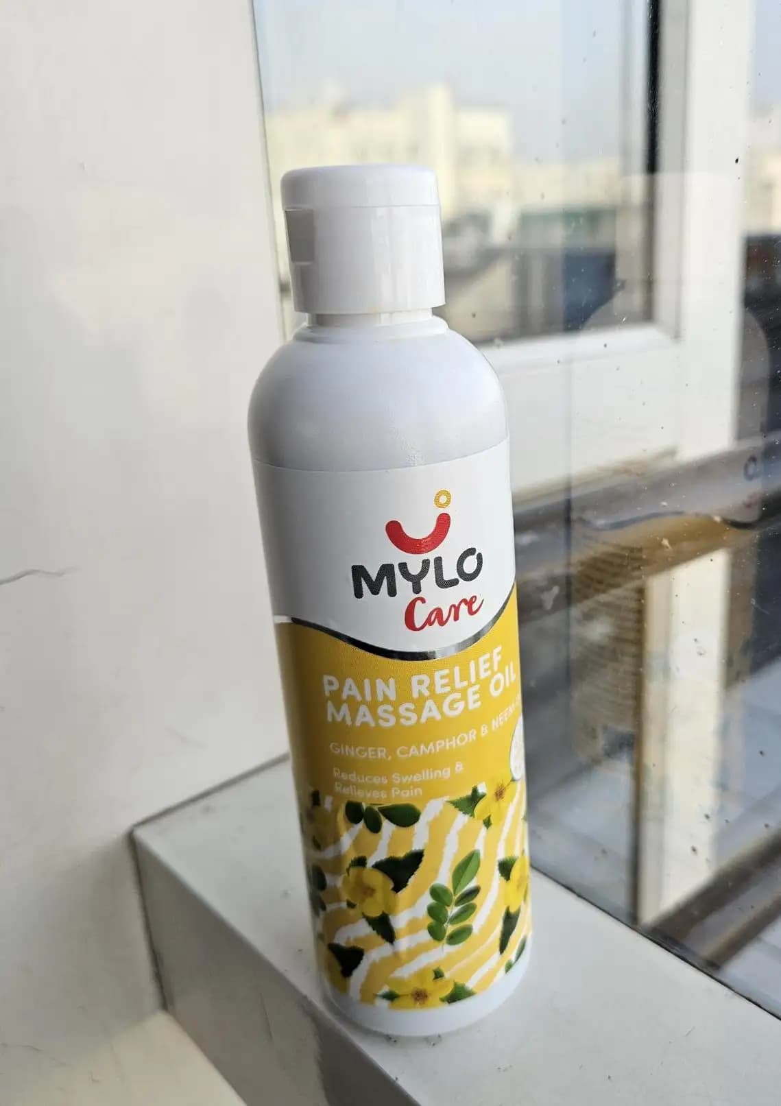 Ayurvedic Pain Relief Massage Oil - Nivarini Thailam (200 ml)