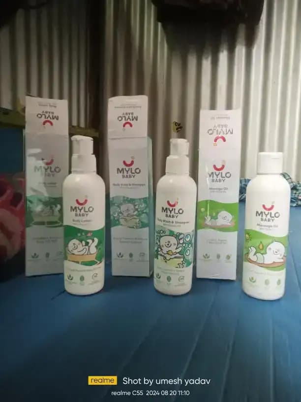 Baby Massage Oil 200ml | Improves Complexion & Skin Tone | Moisturizes & Nourishes Skin | Aids in Sun Protection | Made Safe Certified