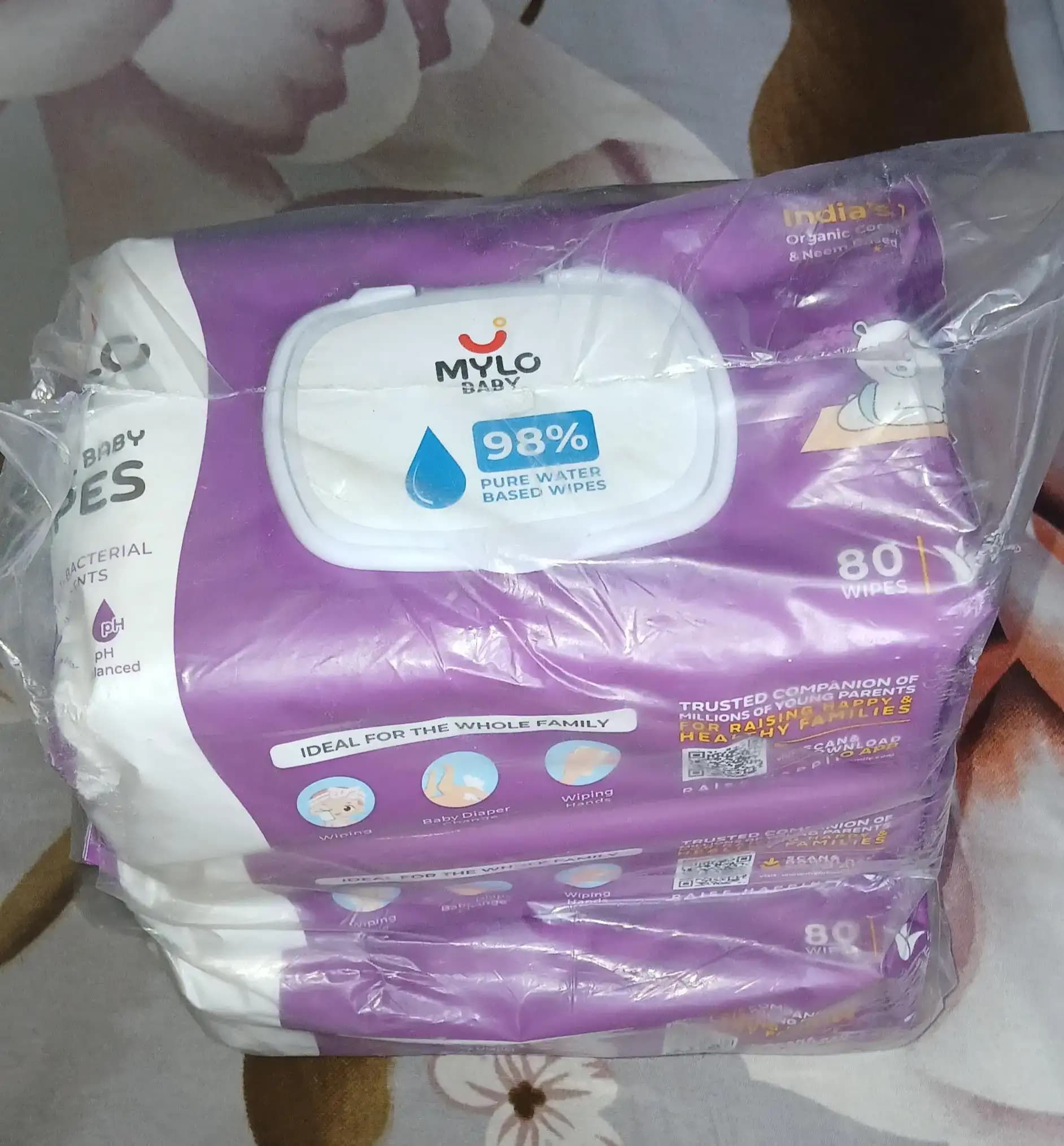 100% Plant-based Premium Wipes with 99.5% Pure Water - Pack of 8