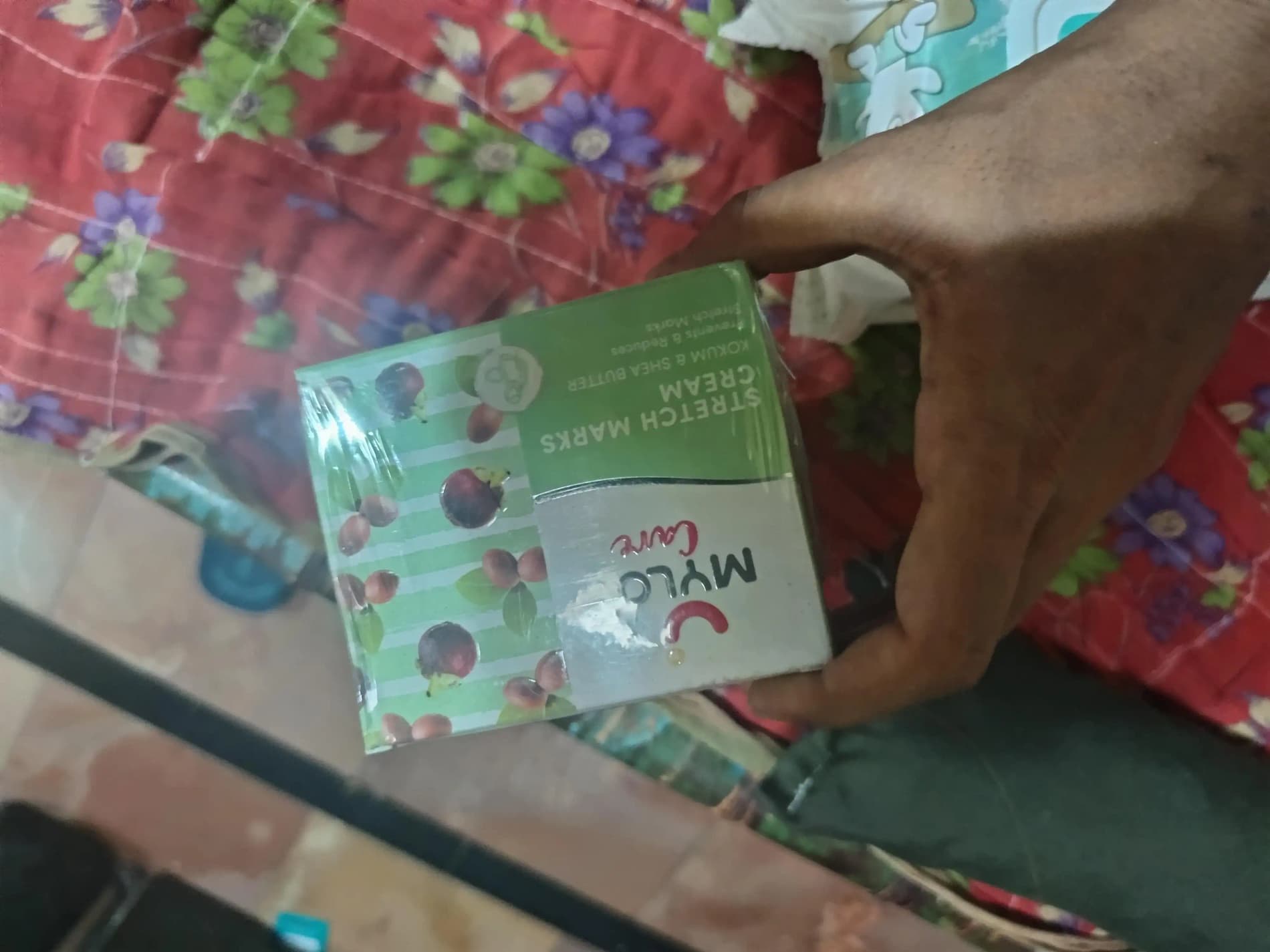 Stretch Marks Kit - Removes Scars | Made with Natural Ingredients | Tightens Skin - (1 Stretch Mark Oil - 100 ml, 2 Stretch Marks Cream - 100ml each)