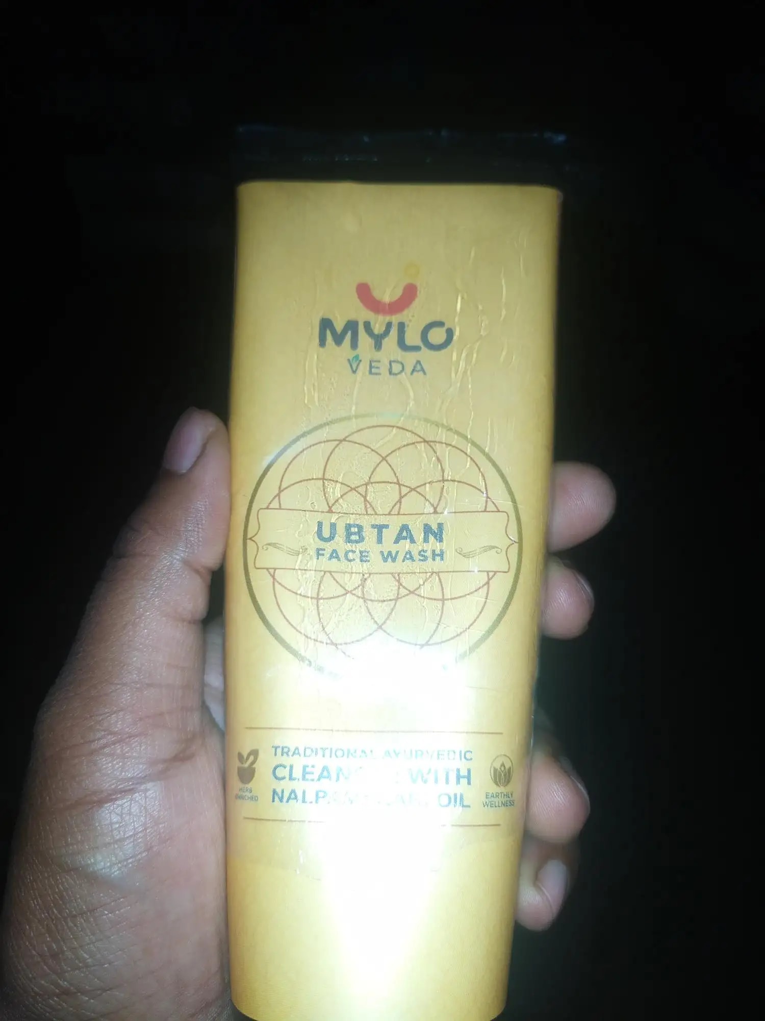 Ubtan Face Wash with Saffron, Nalpamaradi Oil & Turmeric | Brightens Skin | Removes Dead Skin Cells | Fights Acne | Lightens Skin (100 gm)