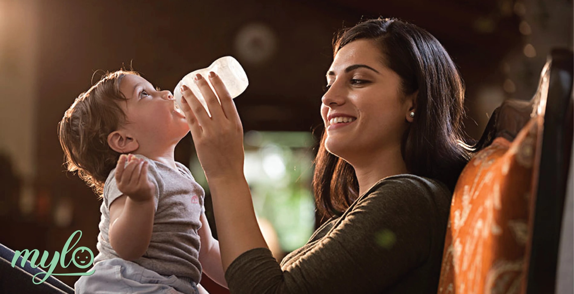 क्या आप जानती हैं आपको स्तनदूध के साथ फार्मूला दूध क्यों मिक्स नहीं करना चाहिए? 