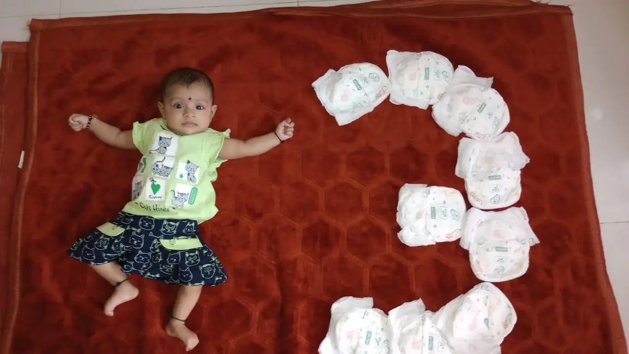 Mylo Baby New Born Diaper Pants | Up to 5Kgs | with Wetness Indicator | 92 Count