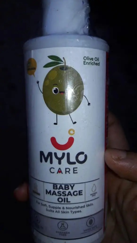 Mylo Herb Enriched Baby Massage Oil - 100 ml | For Winters Dermatologically Tested | Made Safe Certified | Nourishes Skin | Strengthens Immunity | Ayurvedic Preparation