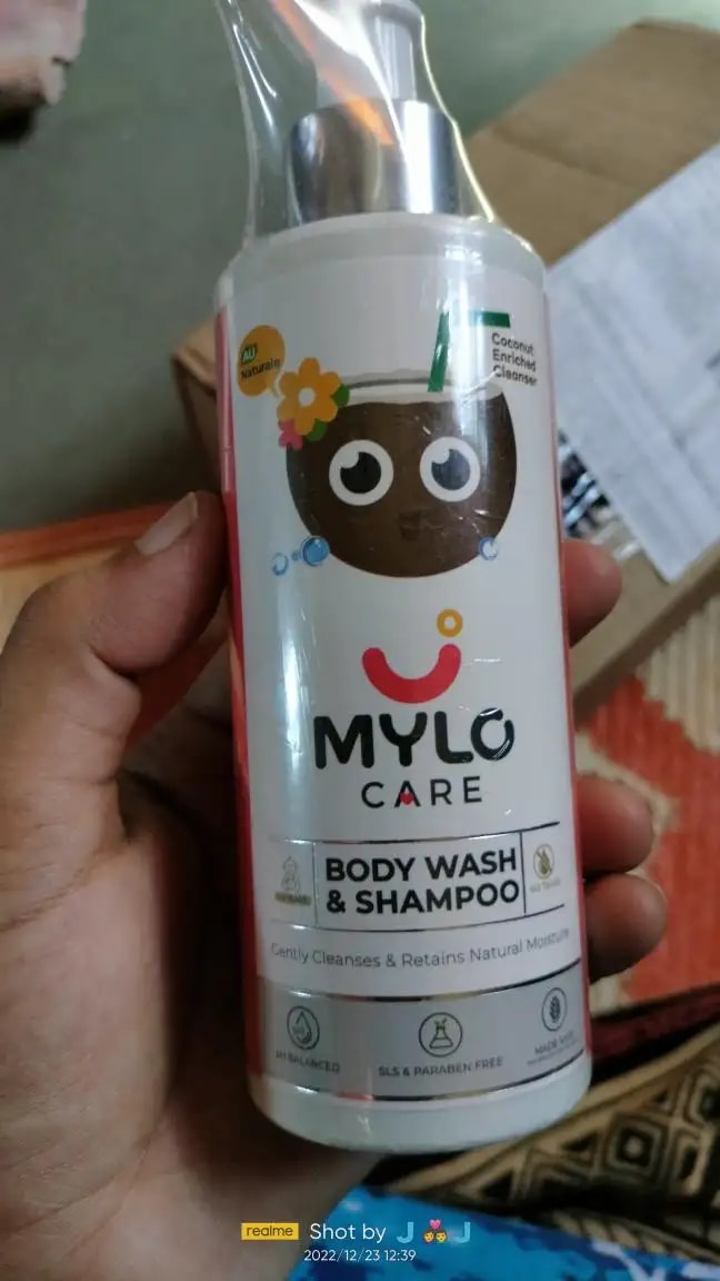 Baby Shampoo and Body Wash | Gentle Cleansing Head-to-Toe | Tear Free Formulation | Retains Natural Moisture | Dermatologically Tested | Made Safe Certified- 200 ml - Pack of 2