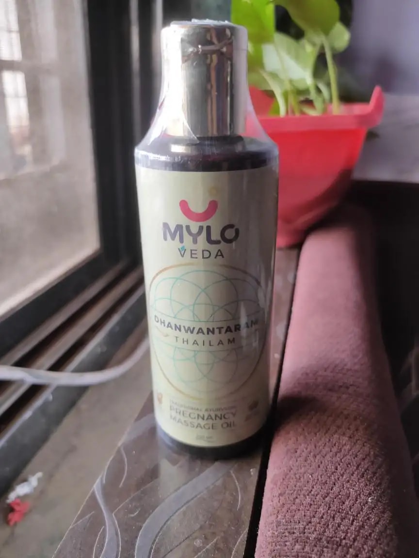 Mylo Herb Enriched Baby Massage Oil - 200 ml | Pack of 2 | Dermatologically Tested | Made Safe Certified | Nourishes Skin | Strengthens Immunity | Ayurvedic Preparation