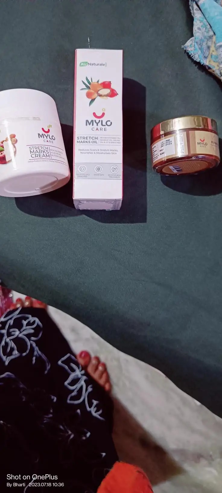 Stretch Marks Kit - Removes Scars | Made with Natural Ingredients | Tightens Skin - (1 Stretch Mark Oil - 100 ml, 2 Stretch Marks Cream - 100ml each)