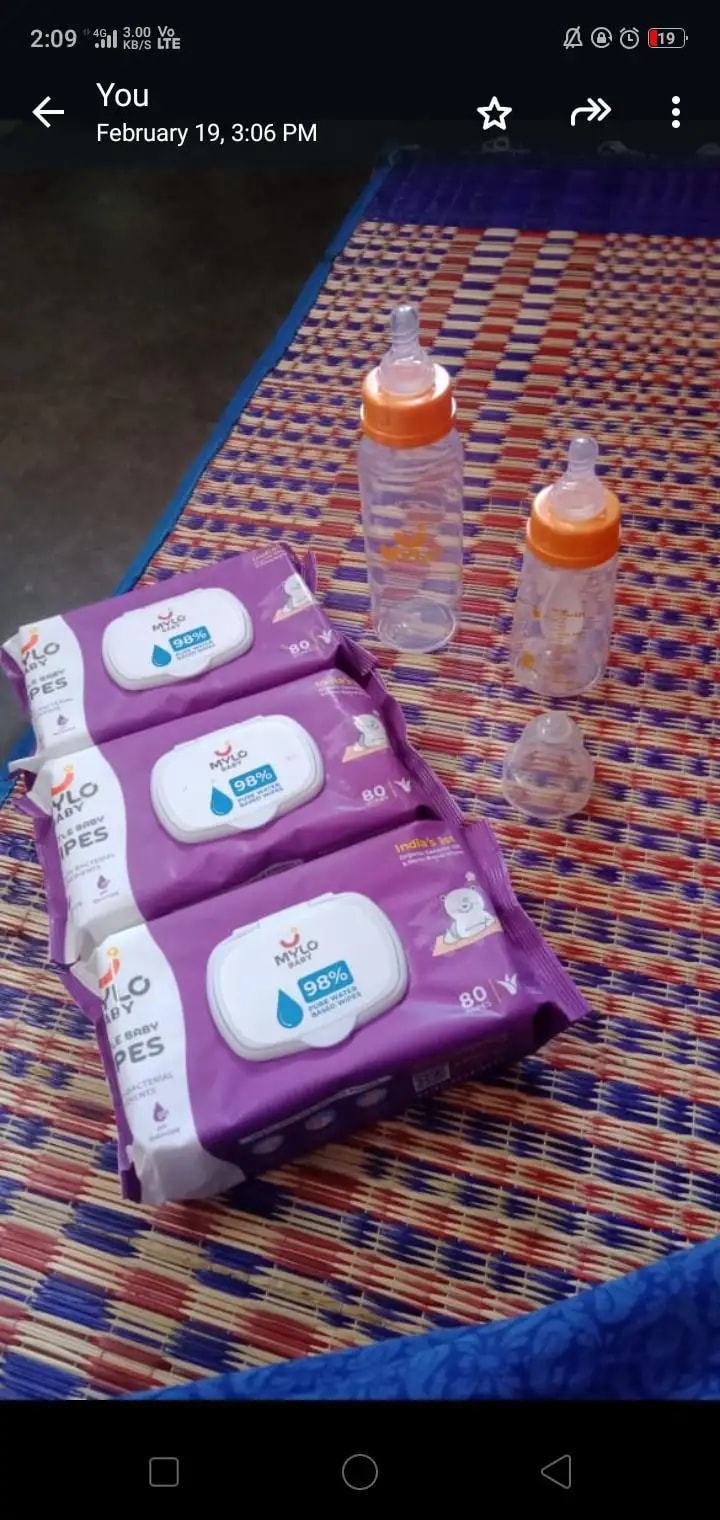 2-in-1 Baby Feeding Bottle | BPA Free with Anti-Colic Nipple & Spoon | Easy Flow Neck Design - Lion & Giraffe 125ml & 250ml