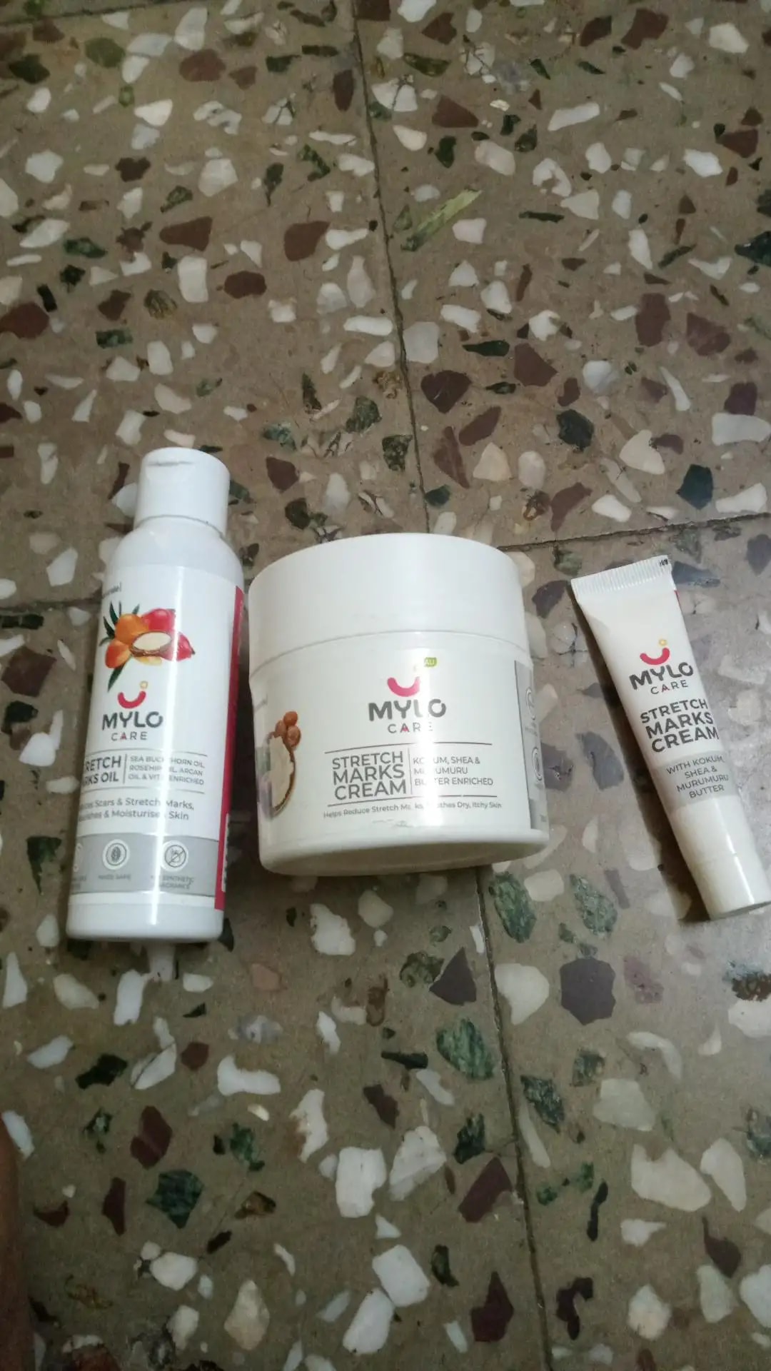 Stretch Marks Kit - Removes Scars | Made with Natural Ingredients | Tightens Skin - (1 Stretch Mark Oil - 100 ml, 2 Stretch Marks Cream - 100ml each)