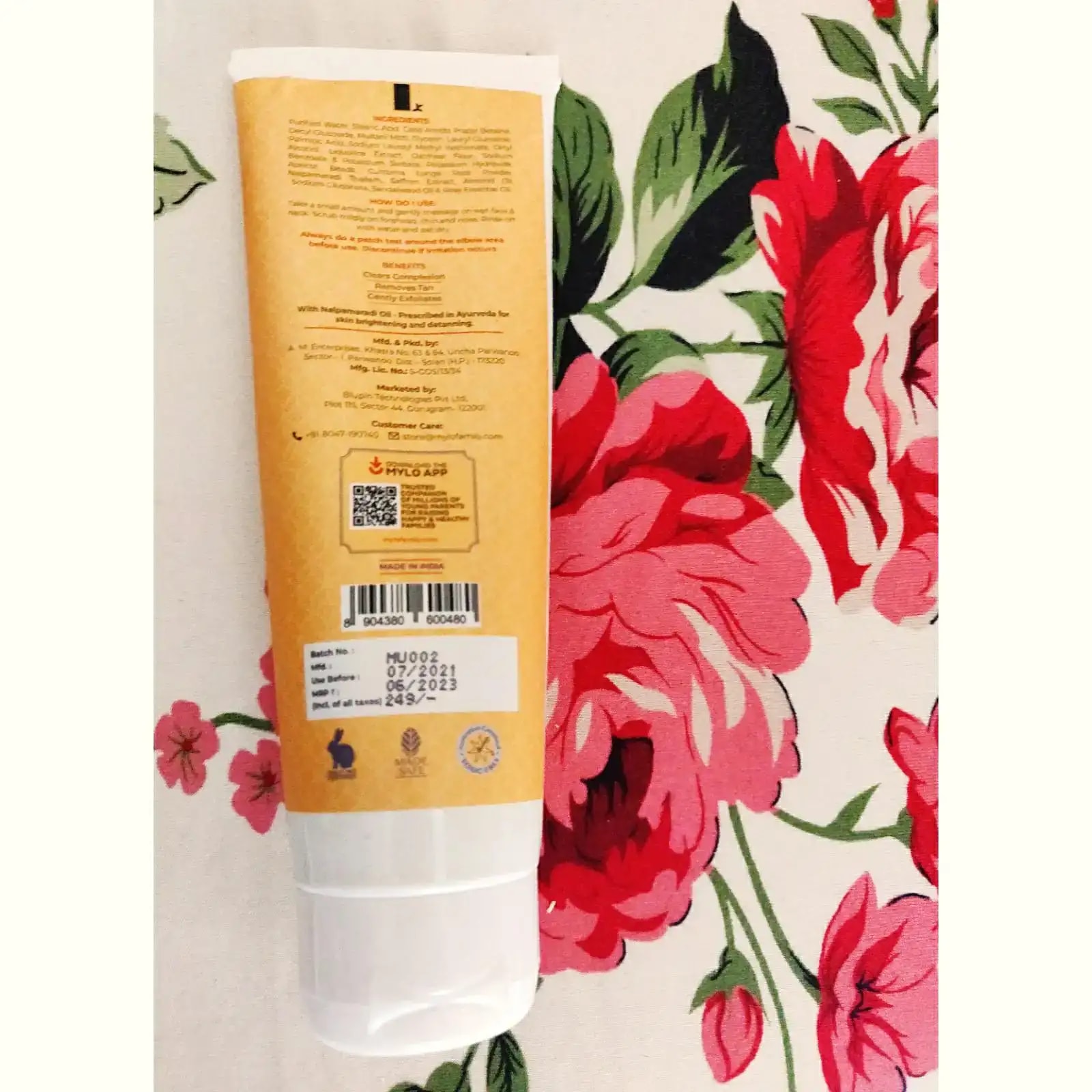Ubtan Face Wash with Saffron, Nalpamaradi Oil & Turmeric | Brightens Skin | Removes Dead Skin Cells | Fights Acne | Lightens Skin (100 gm)