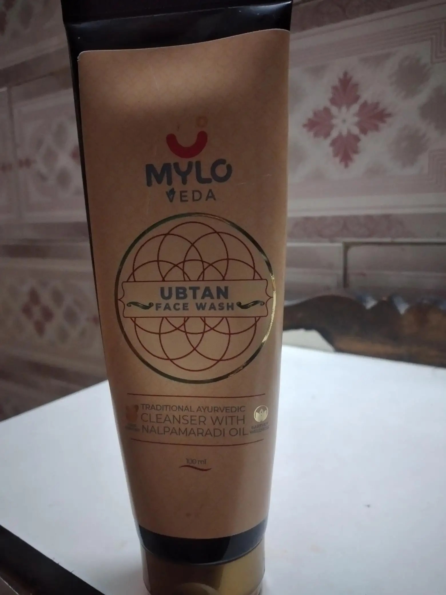 Ubtan Face Wash with Saffron, Nalpamaradi Oil & Turmeric | Brightens Skin | Removes Dead Skin Cells | Fights Acne | Lightens Skin (100 gm)