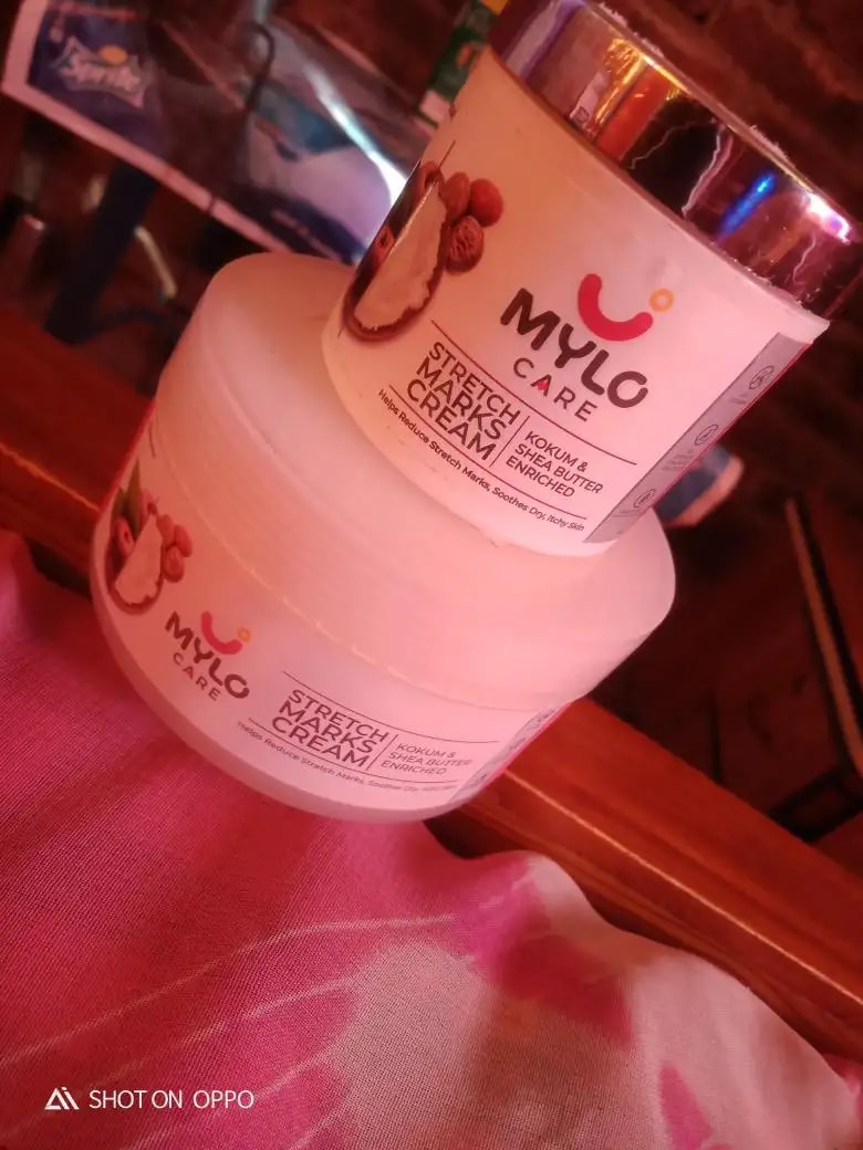 Stretch Marks Cream for Women - Clinically Proven | Removes Stretch Marks | Made Safe Certified | Safe During Pregnancy & Breastfeeding (100gm)