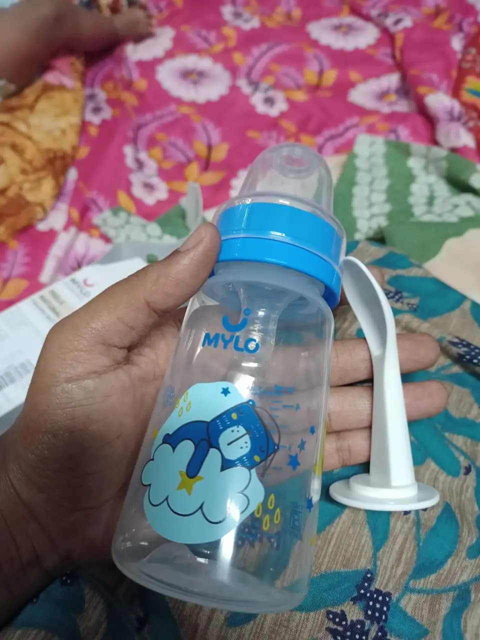 2-in-1 Baby Feeding Bottle | BPA Free with Anti-Colic Nipple & Spoon | Easy Flow Neck Design - Lion & Giraffe 125ml & 250ml