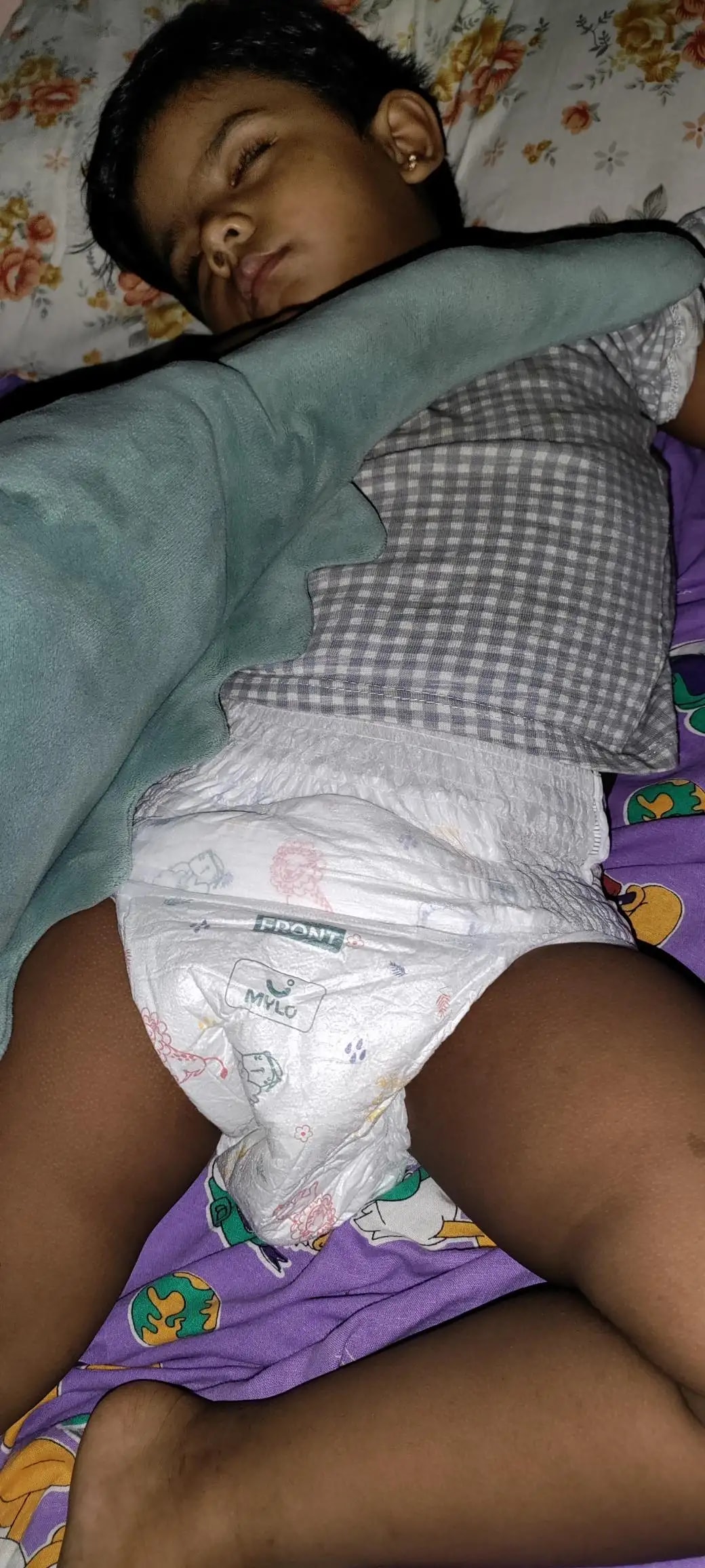 Mylo Baby New Born Diaper Pants | Up to 5Kgs | with Wetness Indicator | 92 Count