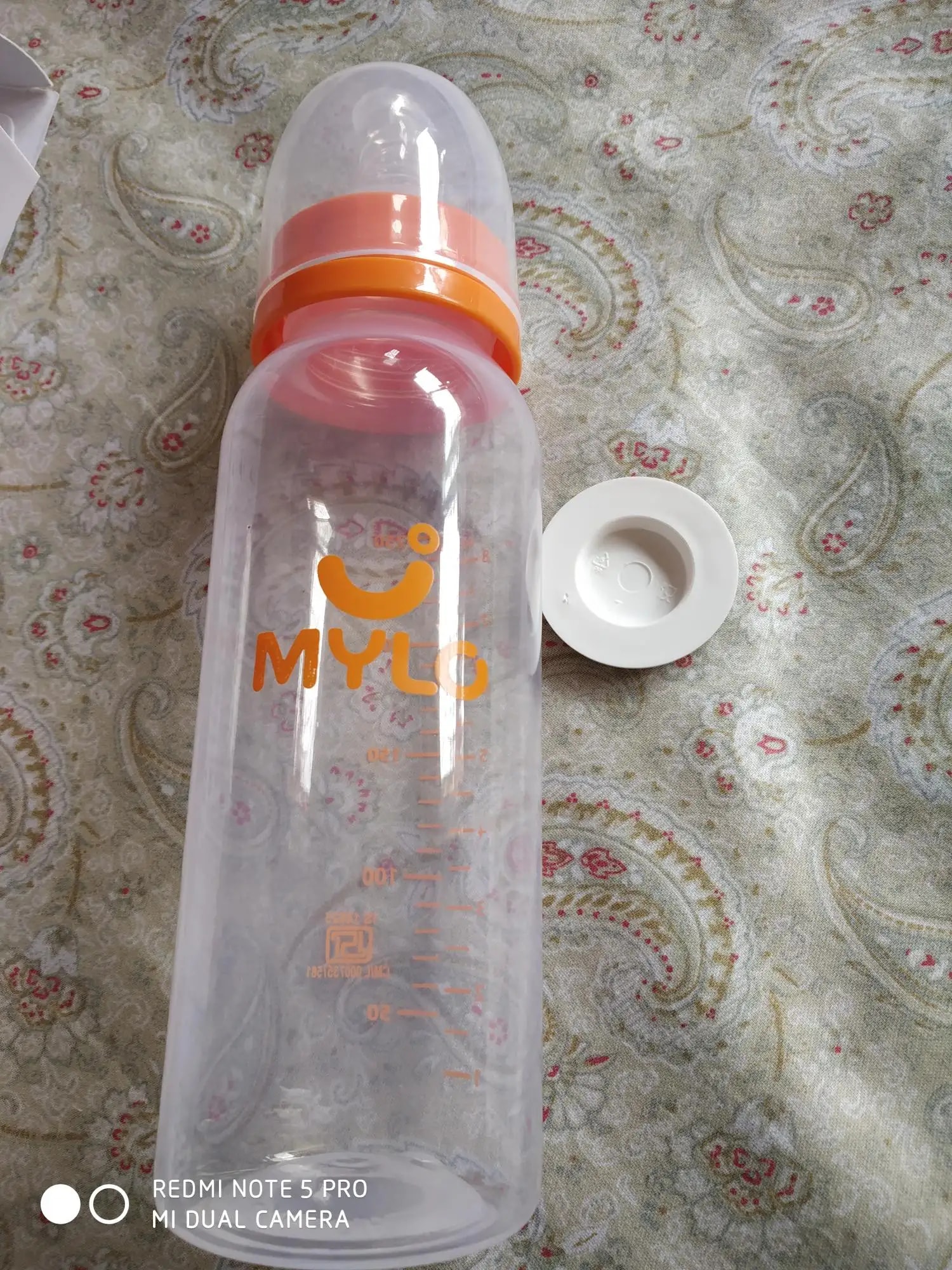 2-in-1 Baby Feeding Bottle | BPA Free with Anti-Colic Nipple & Spoon | Easy Flow Neck Design - Lion & Giraffe 125ml & 250ml