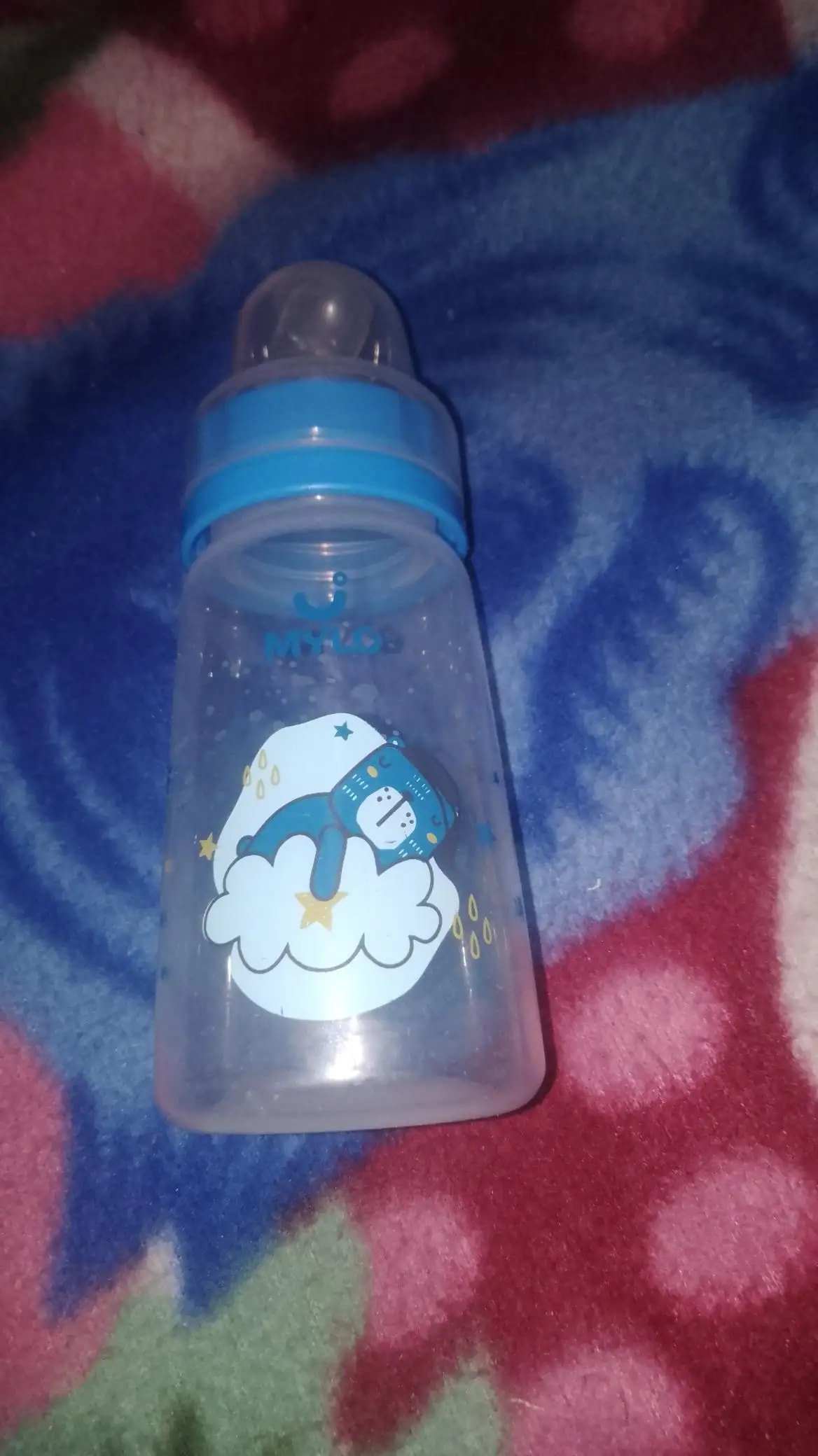2-in-1 Baby Feeding Bottle | BPA Free with Anti-Colic Nipple & Spoon | Easy Flow Neck Design - Lion & Giraffe 125ml & 250ml