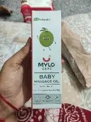 Mylo Herb Enriched Baby Massage Oil - 100 ml | For Winters Dermatologically Tested | Made Safe Certified | Nourishes Skin | Strengthens Immunity | Ayurvedic Preparation