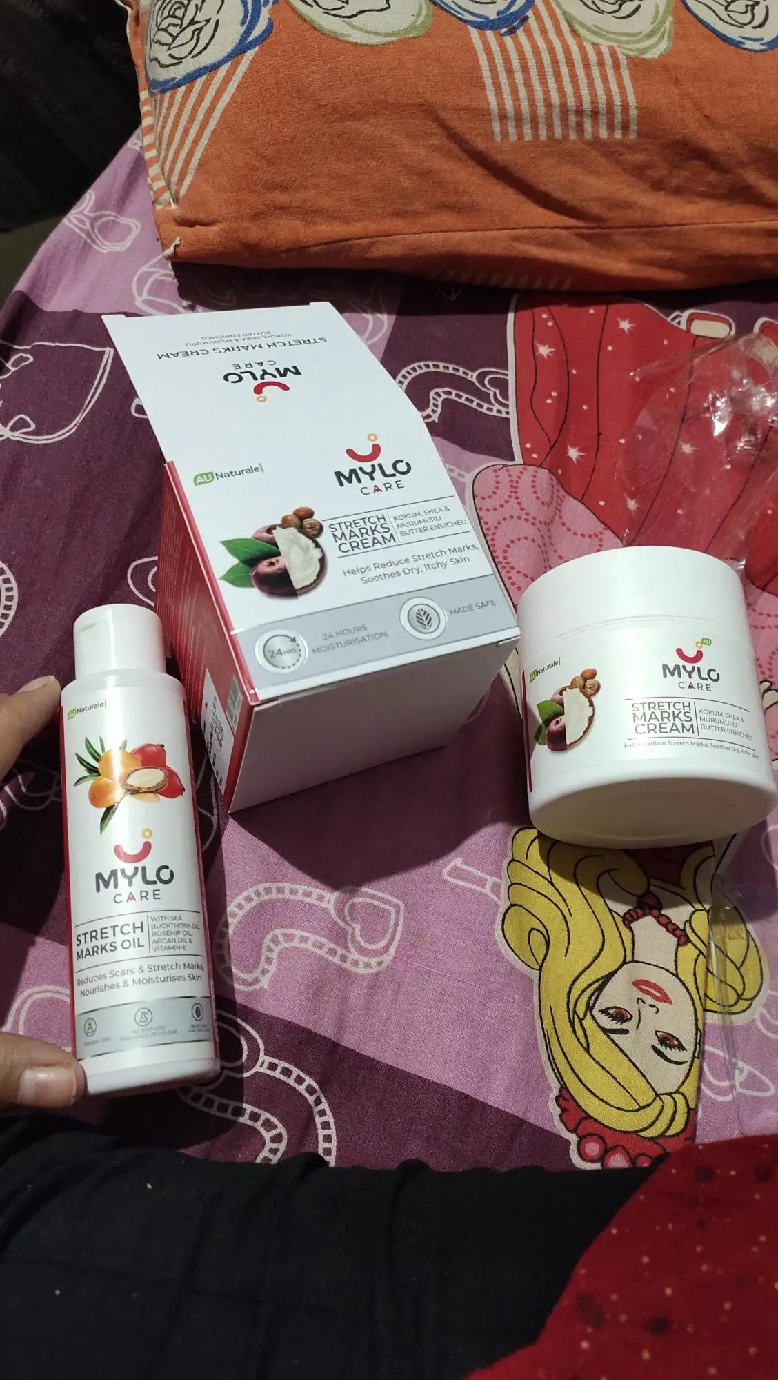 Stretch Marks Kit - Removes Scars | Made with Natural Ingredients | Tightens Skin - (1 Stretch Mark Oil - 100 ml, 2 Stretch Marks Cream - 100ml each)