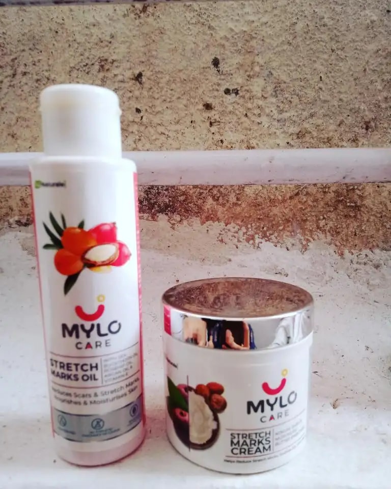 Stretch Marks Kit - Removes Scars | Made with Natural Ingredients | Tightens Skin - (1 Stretch Mark Oil - 100 ml, 2 Stretch Marks Cream - 100ml each)