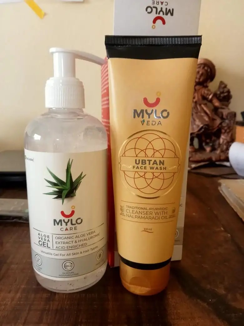 Aloe Vera Gel with 99% Organic Aloe Vera | Nurtures Skin & Hair | Reduces Suntan | Soothes Burns | Enhances Hair Resilience (300 ml)