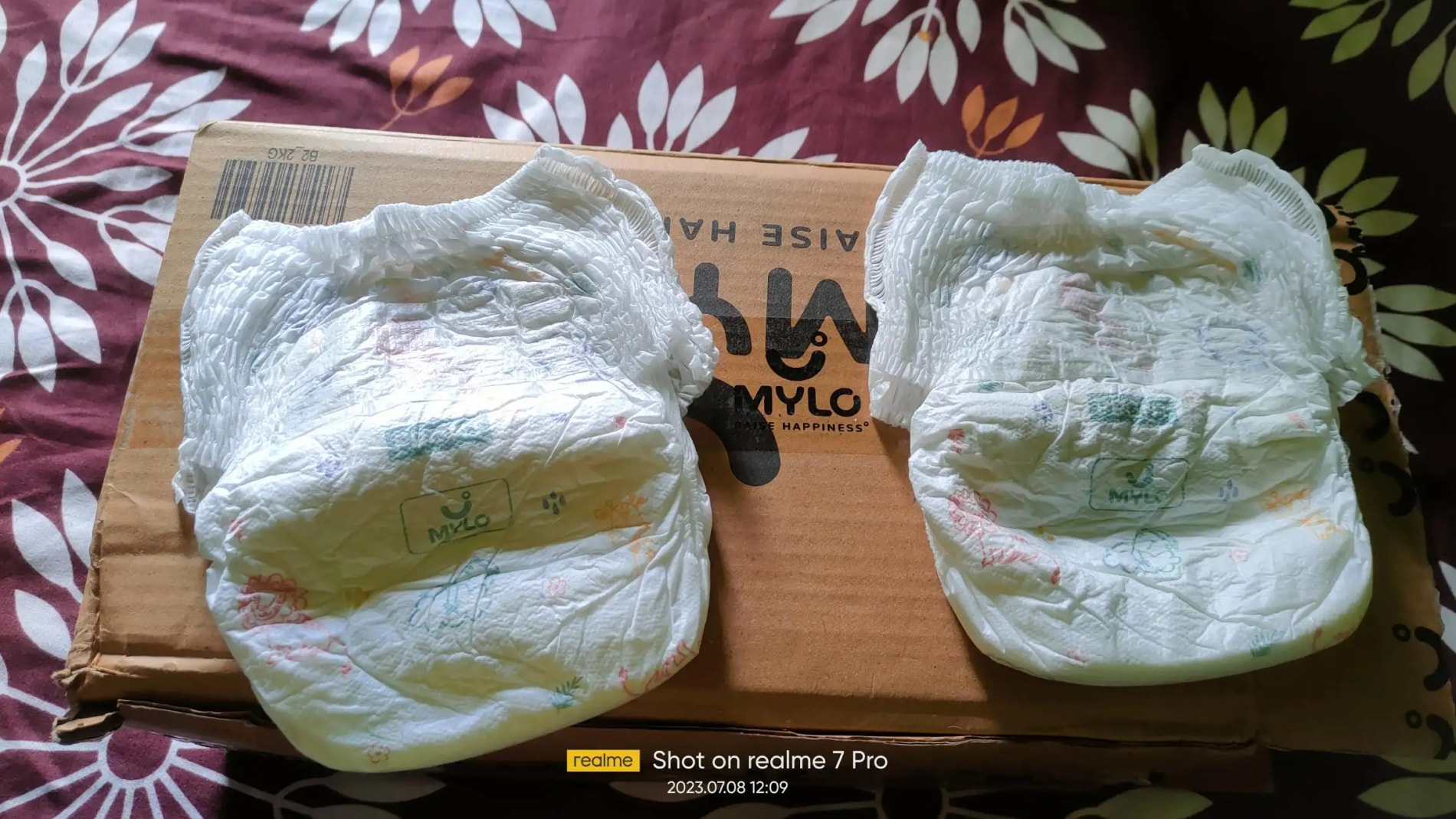 Mylo Baby New Born Diaper Pants | Up to 5Kgs | with Wetness Indicator | 92 Count
