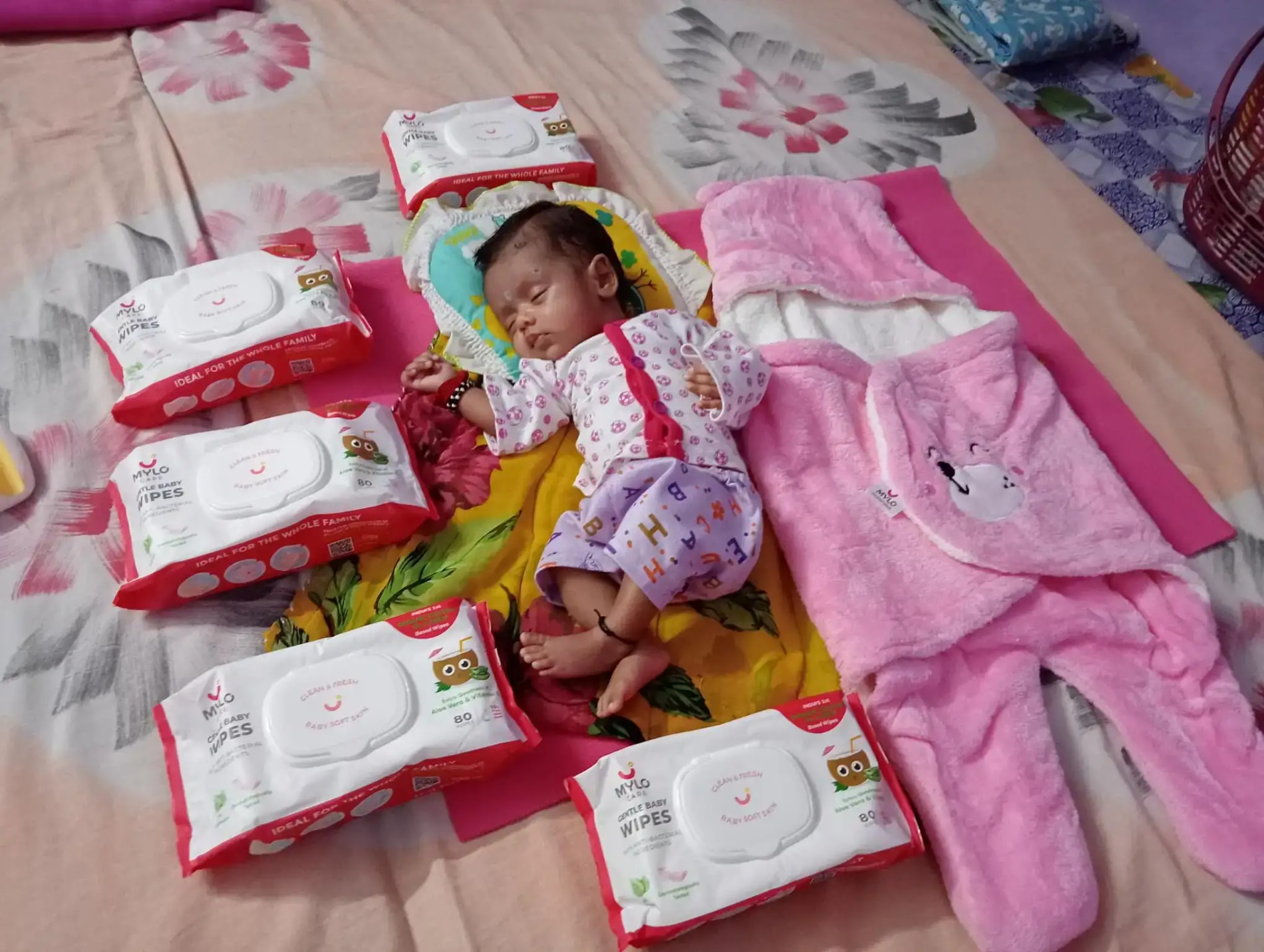 Gentle Baby Wipes With Lid - Organic Coconut Oil, Neem, Aloe Vera and Vitamin E | 98% Pure Water | Dermatologically Tested (Pack of 6) - 72 Wipes Per Pack