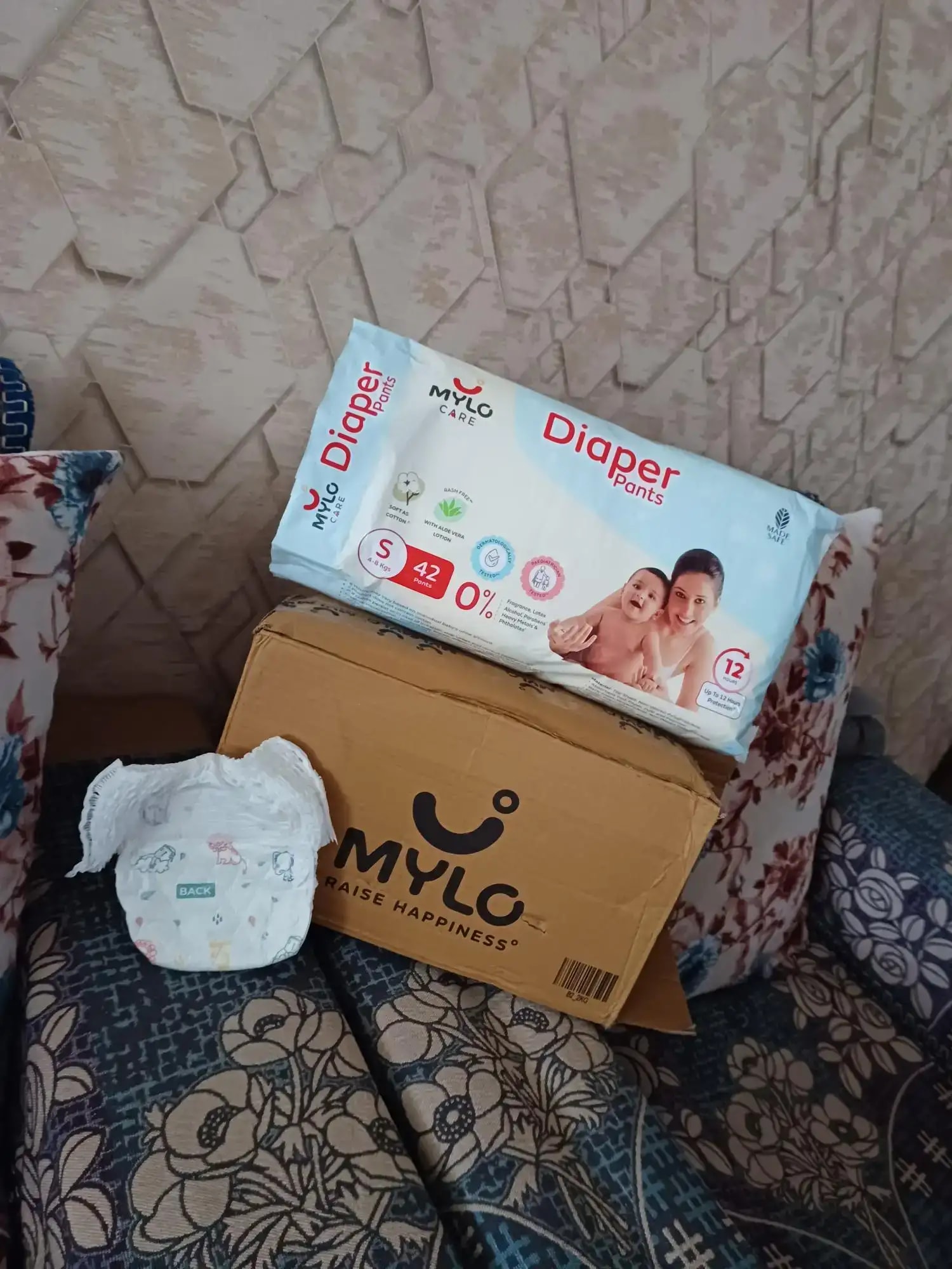 Mylo Baby New Born Diaper Pants | Up to 5Kgs | with Wetness Indicator | 92 Count