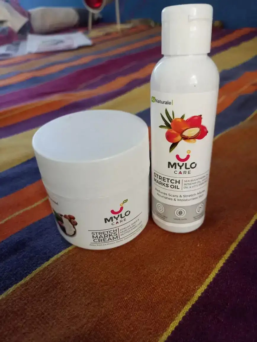 Stretch Marks Kit - Removes Scars | Made with Natural Ingredients | Tightens Skin - (1 Stretch Mark Oil - 100 ml, 2 Stretch Marks Cream - 100ml each)