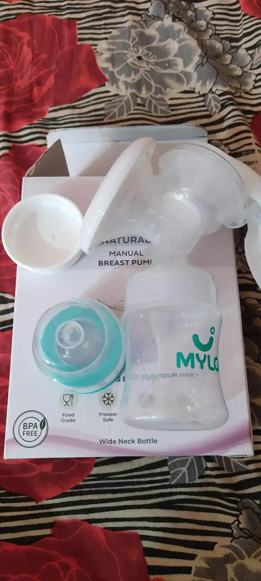 Manual Breast Pump For Feeding Mothers | Anti Colic & BPA Free | Compact & Lightweight | Easy to hold | Easy to Clean | With Bottle (150 ml)