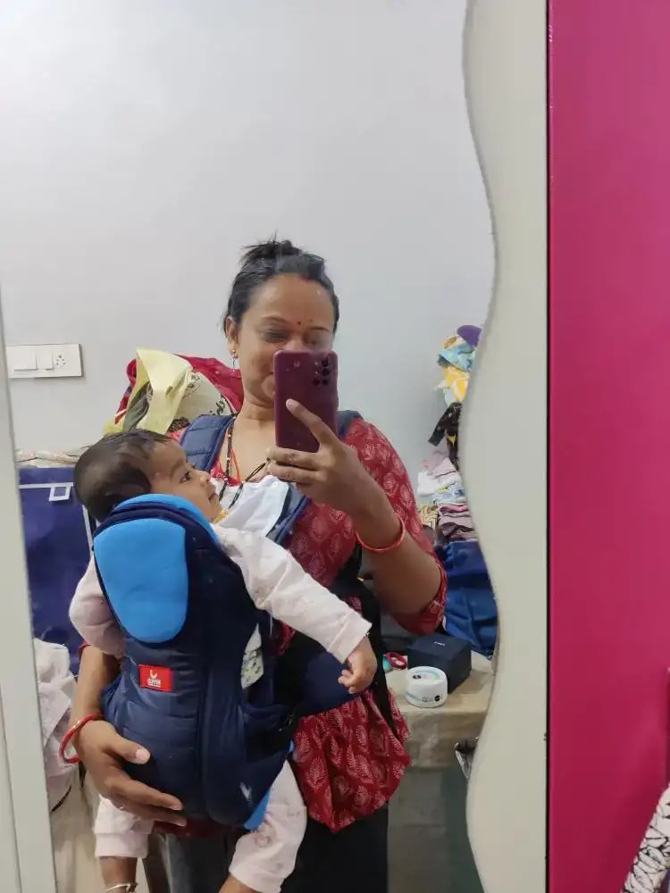 Baby Carrier Bag for 0 to 3 Years with 4 Comfortable Carrying Positions | Lightweight & Travel Friendly | Padded Neck & Shoulder Support - Red & Black