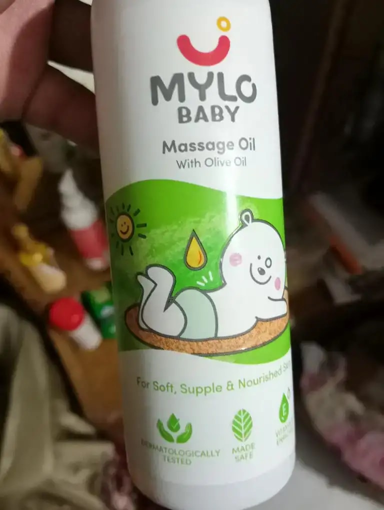 Mylo Herb Enriched Baby Massage Oil - 100 ml | For Winters Dermatologically Tested | Made Safe Certified | Nourishes Skin | Strengthens Immunity | Ayurvedic Preparation