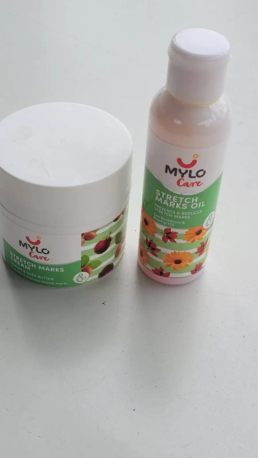 Stretch Marks Kit - Removes Scars | Made with Natural Ingredients | Tightens Skin - (1 Stretch Mark Oil - 100 ml, 2 Stretch Marks Cream - 100ml each)