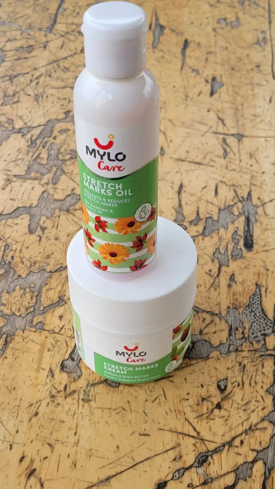 Stretch Marks Kit - Removes Scars | Made with Natural Ingredients | Tightens Skin - (1 Stretch Mark Oil - 100 ml, 2 Stretch Marks Cream - 100ml each)