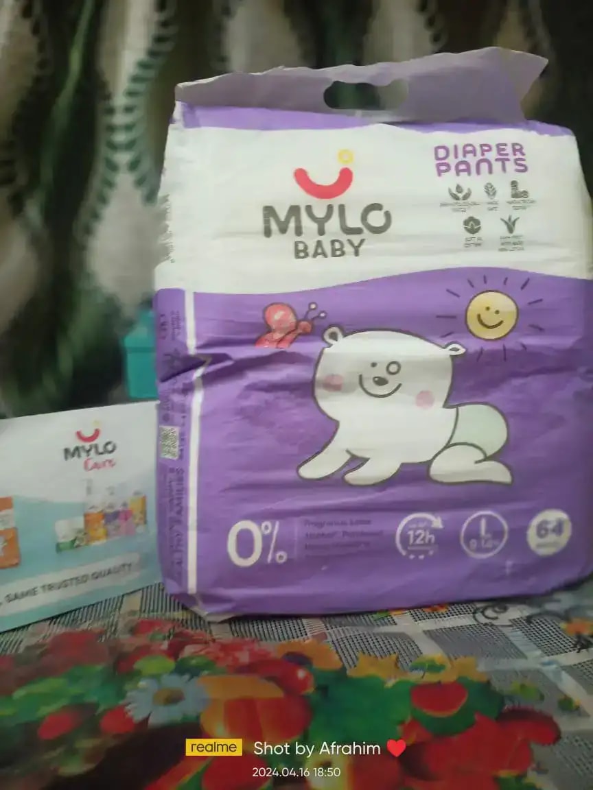 Mylo Baby New Born Diaper Pants | Up to 5Kgs | with Wetness Indicator | 92 Count