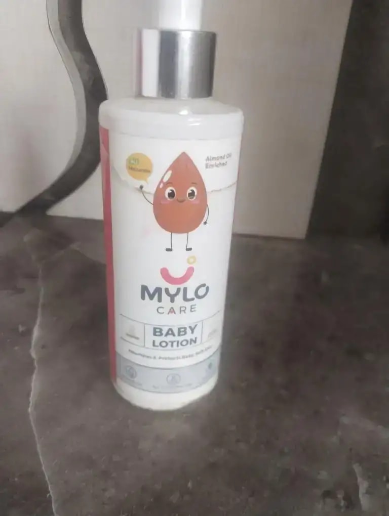 Baby Lotion for Kids | Made Safe Certified | Dermatologically Tested | Long Lasting 24 Hours Moisturisation | Soothes Dryness - 200 ml