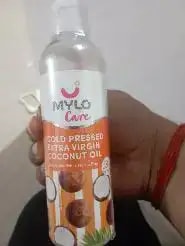 Cold Pressed Extra Virgin Coconut Oil for Skin & Hair - Nourishes Skin Deeply | Reduces Dandruff | Strengthens Hair | Soothes Baby's Rashes - 200 ml