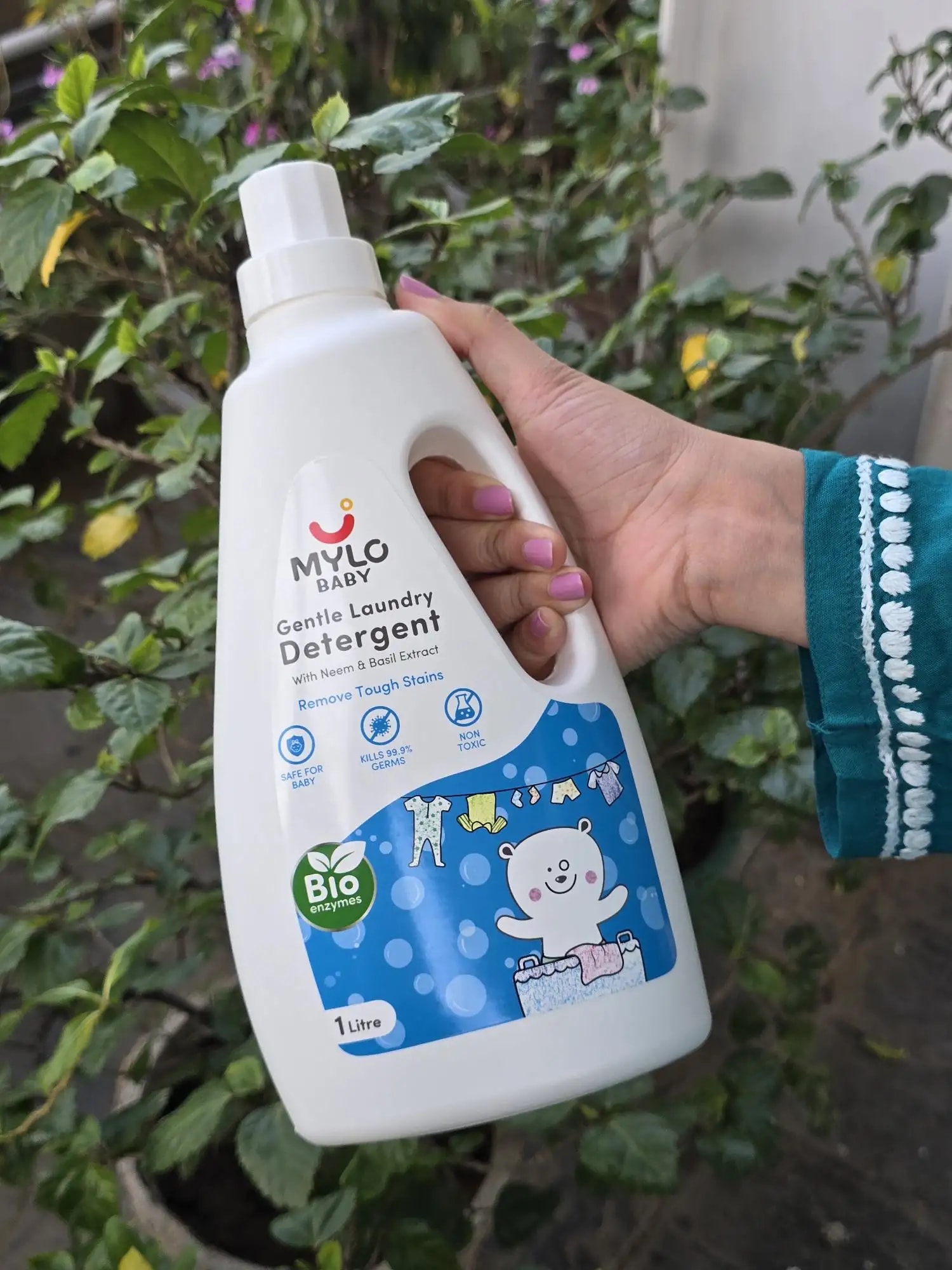Baby Safe Liquid Detergent for Baby Clothes | Tough on stains | Gentle on clothes | Keeps Color & Softness Intact | Suitable for Front & Top Load Washing Machine | 1 litre - Pack of 2