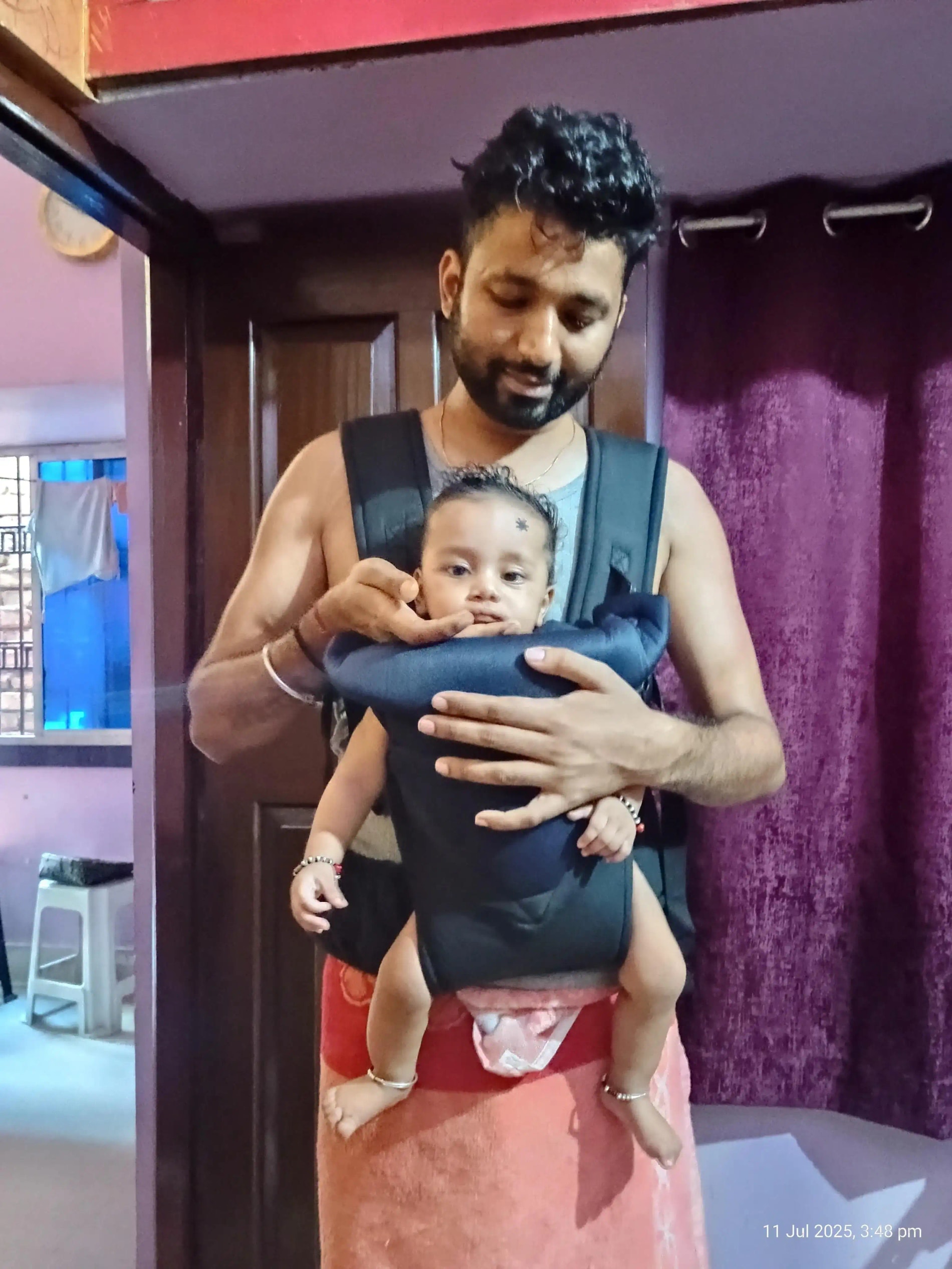 Baby Carrier Bag for 0 to 3 Years with 4 Comfortable Carrying Positions | Lightweight & Travel Friendly | Padded Neck & Shoulder Support - Red & Black