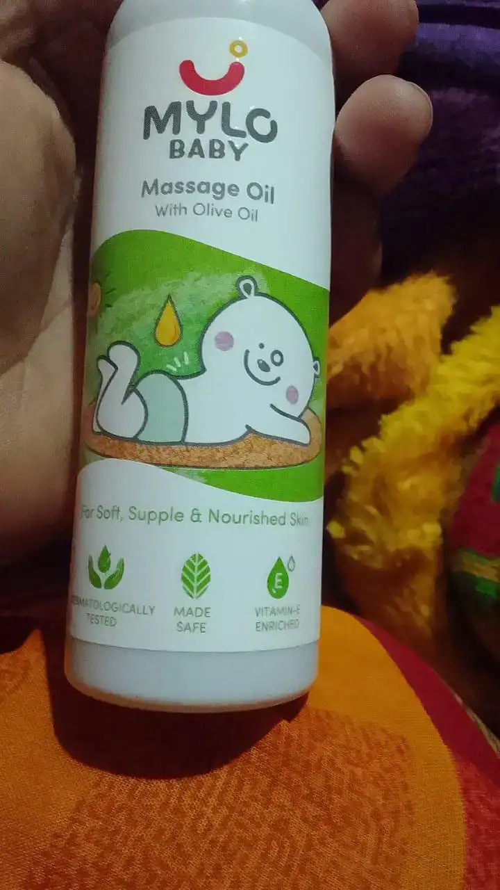 Mylo Herb Enriched Baby Massage Oil - 100 ml | For Winters Dermatologically Tested | Made Safe Certified | Nourishes Skin | Strengthens Immunity | Ayurvedic Preparation