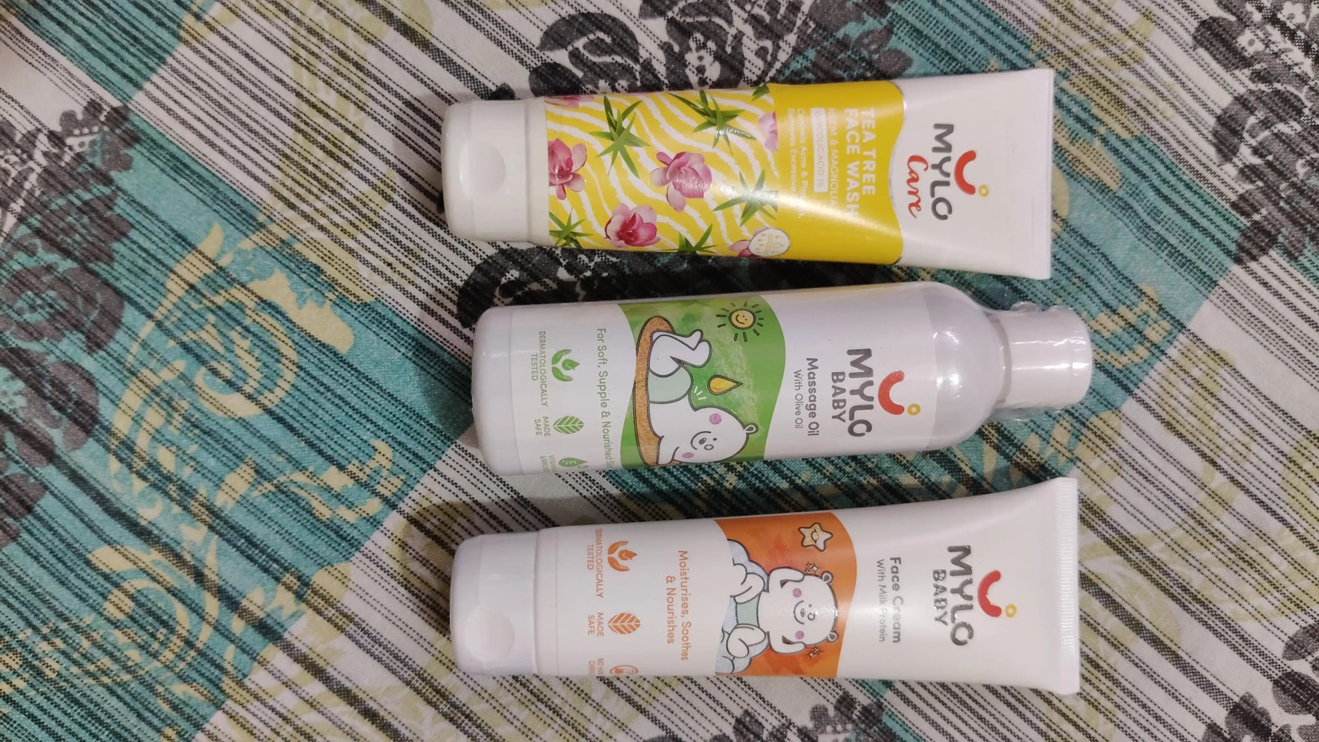 Mylo Herb Enriched Baby Massage Oil - 100 ml | For Winters Dermatologically Tested | Made Safe Certified | Nourishes Skin | Strengthens Immunity | Ayurvedic Preparation