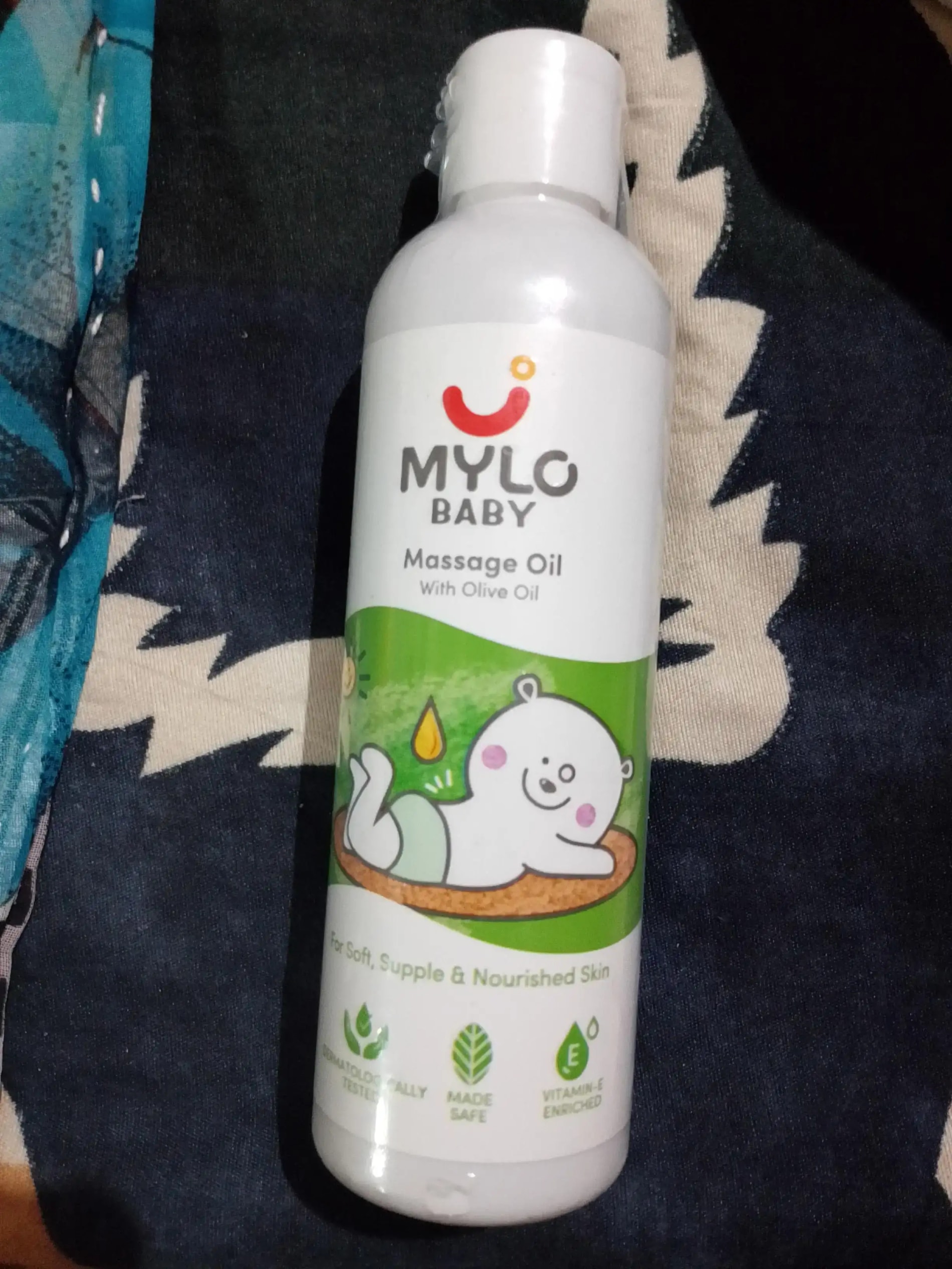Mylo Herb Enriched Baby Massage Oil - 100 ml | For Winters Dermatologically Tested | Made Safe Certified | Nourishes Skin | Strengthens Immunity | Ayurvedic Preparation