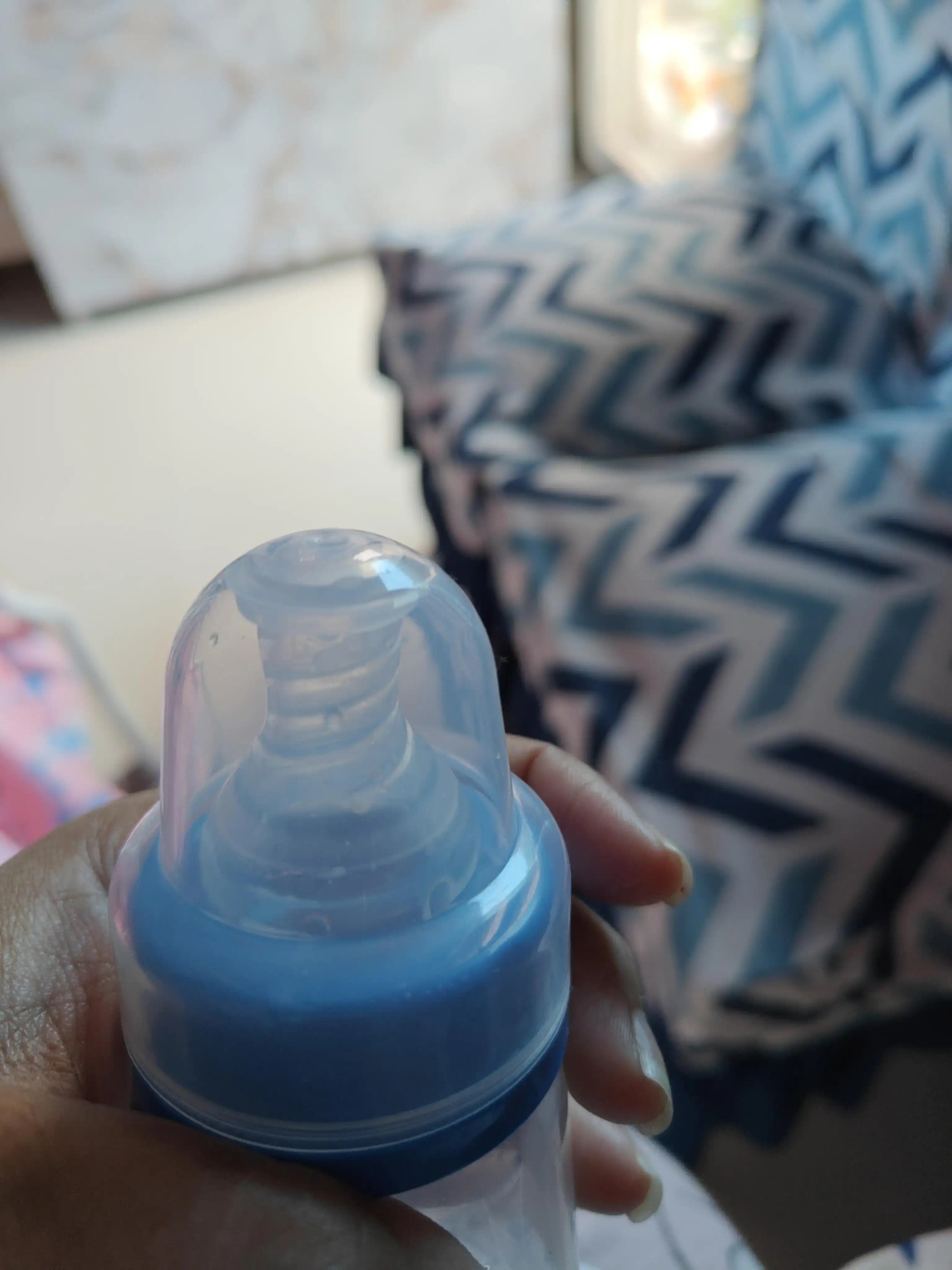 2-in-1 Baby Feeding Bottle | BPA Free with Anti-Colic Nipple & Spoon | Easy Flow Neck Design - Lion & Giraffe 125ml & 250ml
