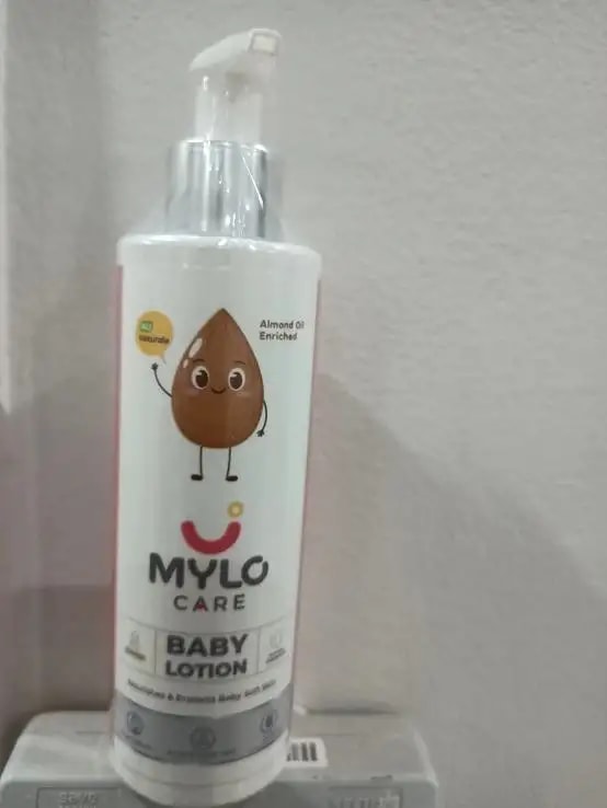Baby Lotion for Kids | Made Safe Certified | Dermatologically Tested | Long Lasting 24 Hours Moisturisation | Soothes Dryness - 200 ml