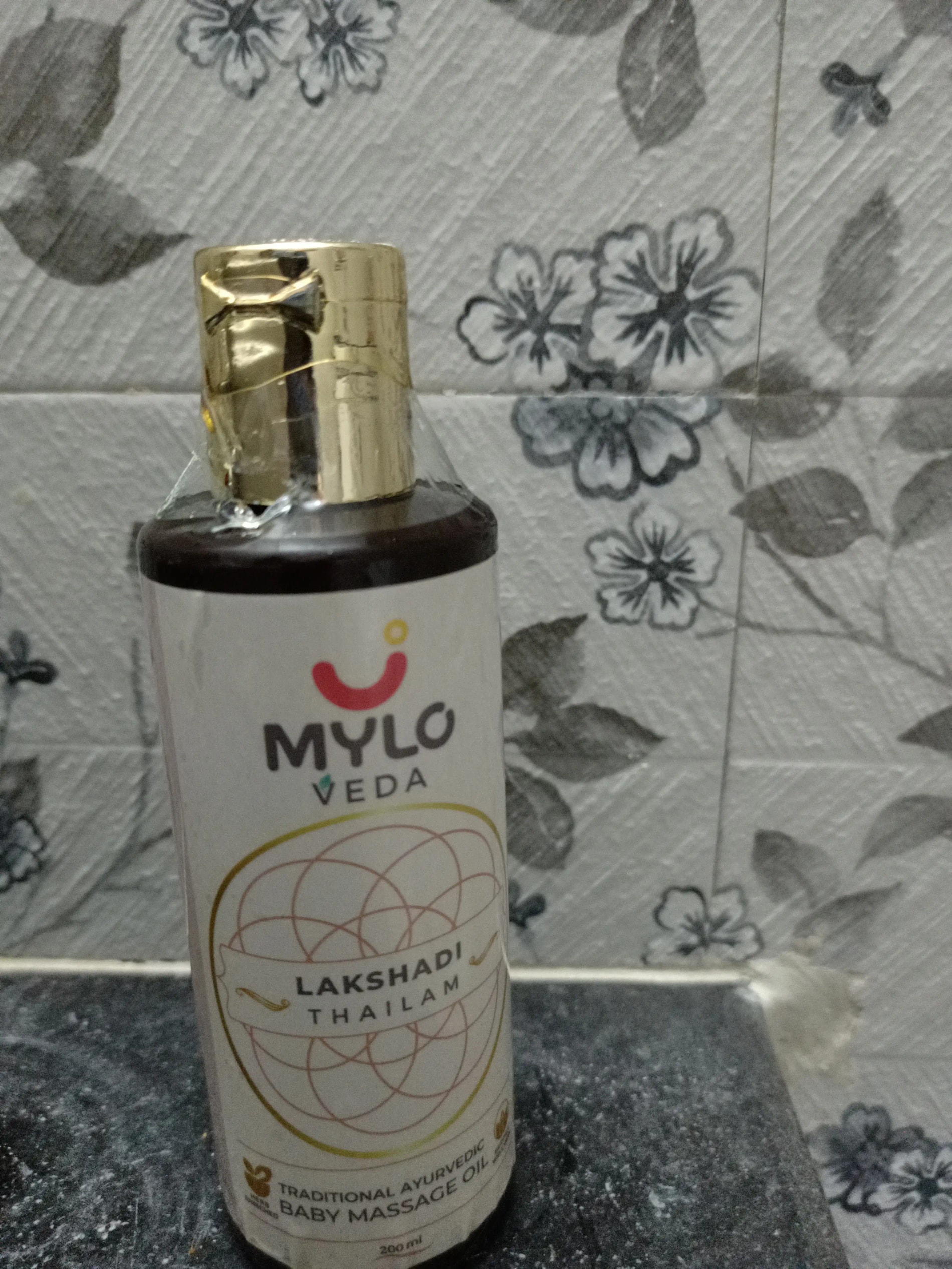 Mylo Herb Enriched Baby Massage Oil - 200 ml | Pack of 2 | Dermatologically Tested | Made Safe Certified | Nourishes Skin | Strengthens Immunity | Ayurvedic Preparation