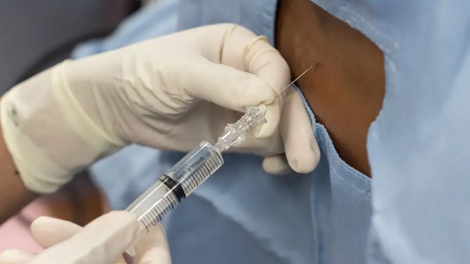 एपिड्युरल का सबसे प्रभावी तरीका कौन सा है? इसे शरीर में कैसे डाला जाता है? 