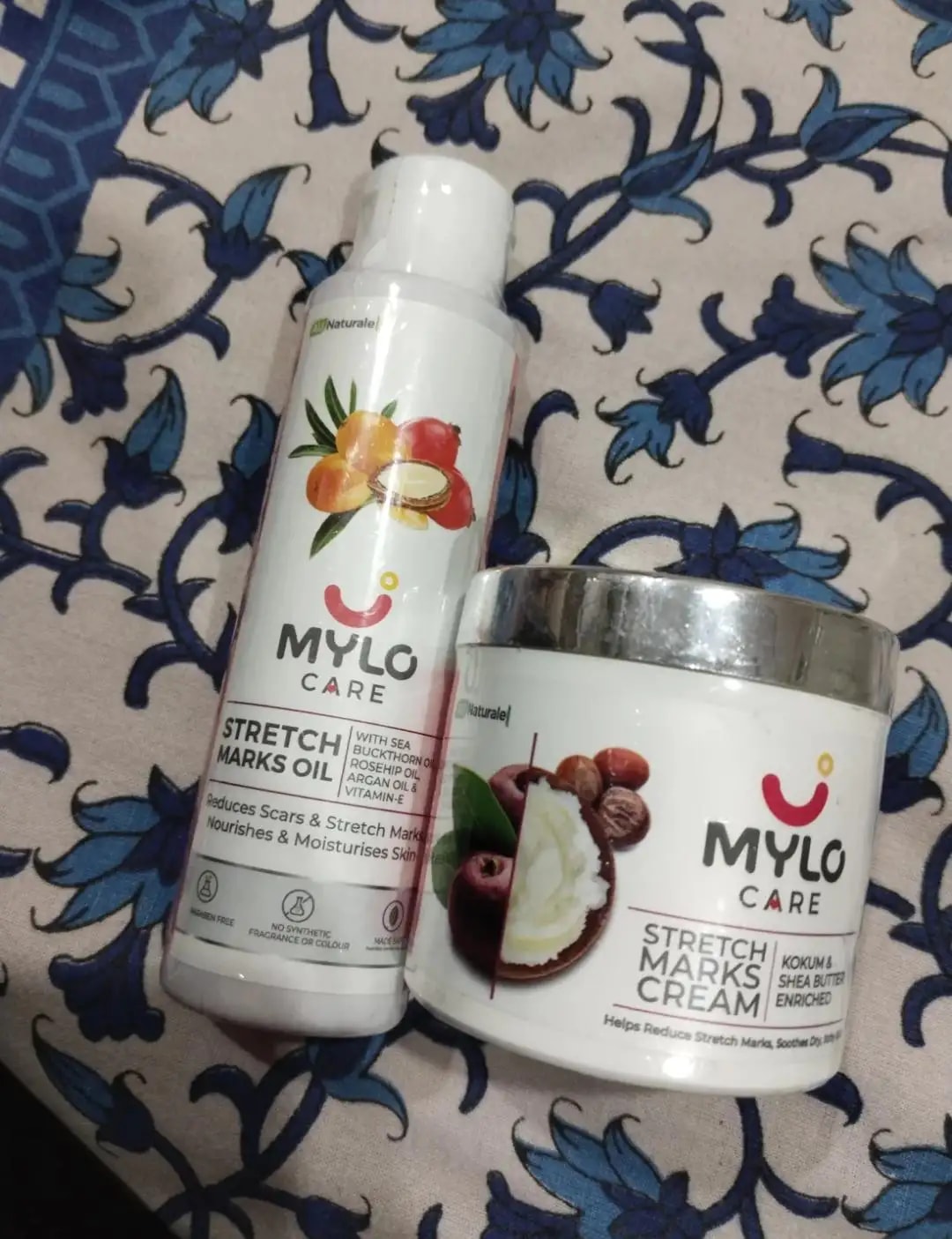 Stretch Marks Kit - Removes Scars | Made with Natural Ingredients | Tightens Skin - (1 Stretch Mark Oil - 100 ml, 2 Stretch Marks Cream - 100ml each)