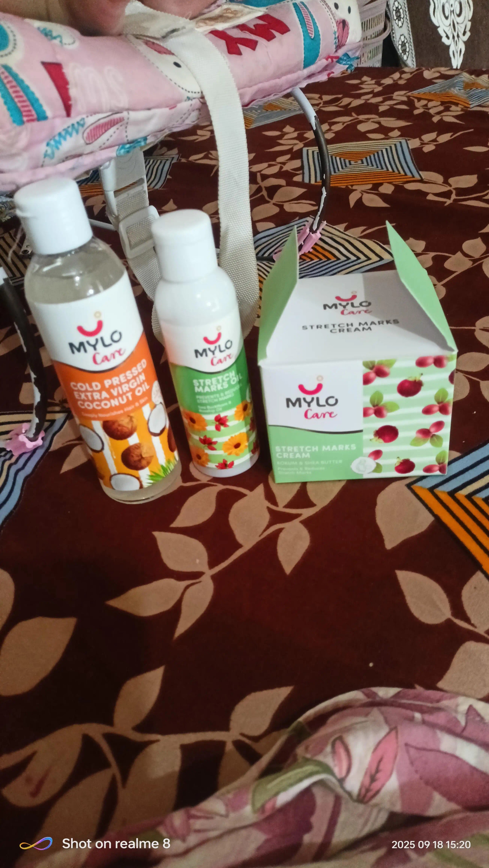 Stretch Marks Kit - Removes Scars | Made with Natural Ingredients | Tightens Skin - (1 Stretch Mark Oil - 100 ml, 2 Stretch Marks Cream - 100ml each)
